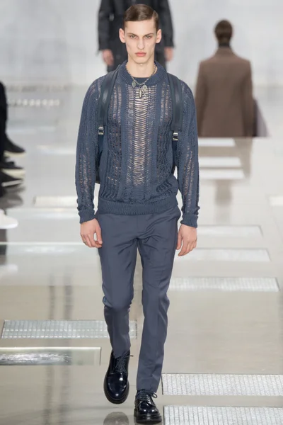 Look 26